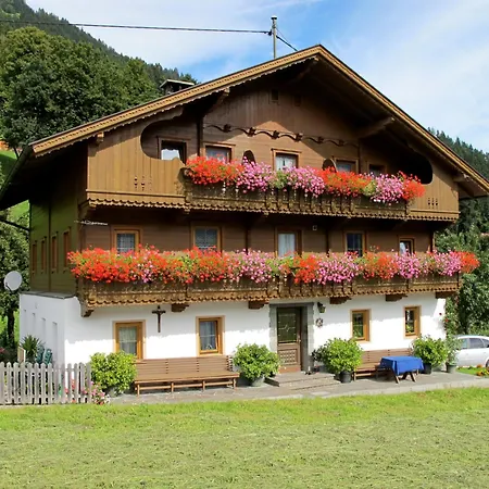 Schusterhaeusl-3 By Interhome Apartman